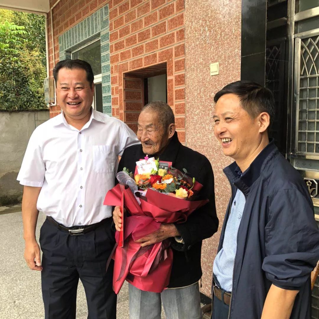 微信图片_20181009192103.jpg 微信图片_20181009192103.jpg